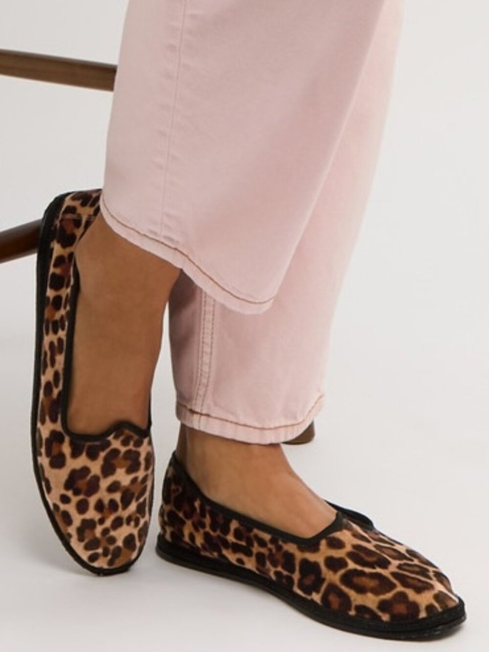 Vibi Venezia Leopard Print Venetian Slipper NWOT – size 38